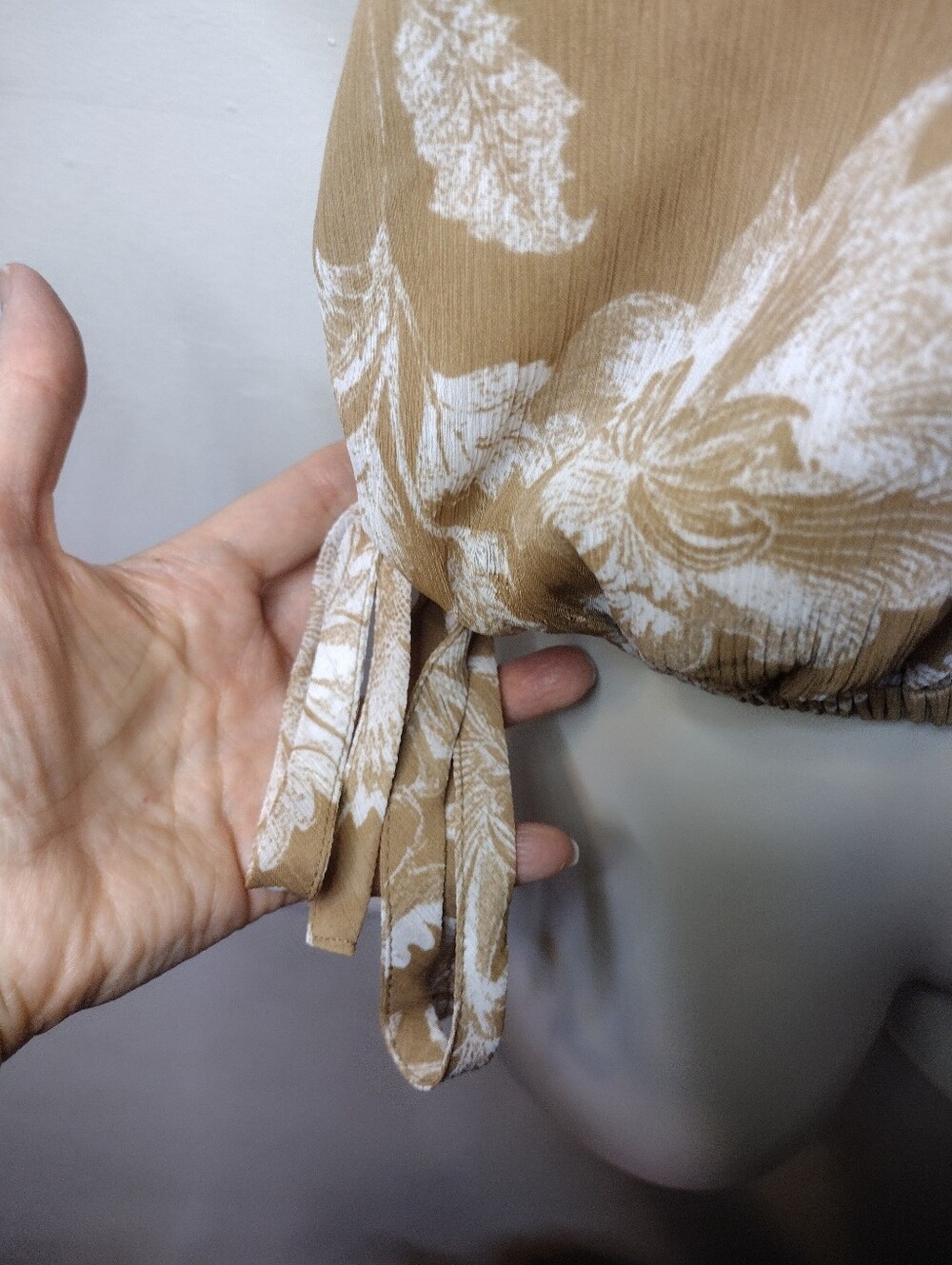 LOFT Tan & White Floral Chiffon Peasant Style Blouse - Picture 4 of 10